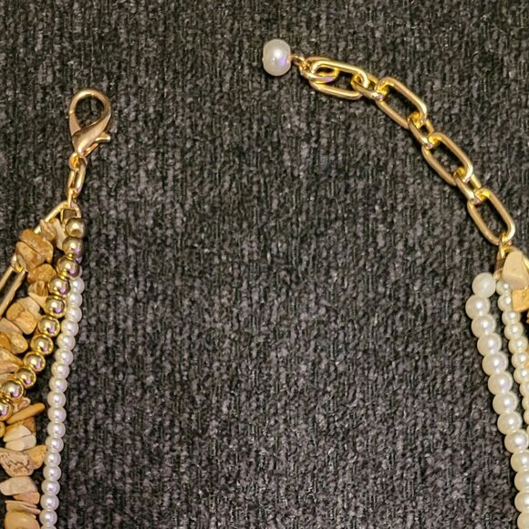 NWOT Multi Layered 1PC Necklace - Picture 4 of 4